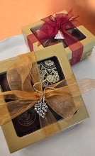 Load image into Gallery viewer, 4pc with Metal Charm