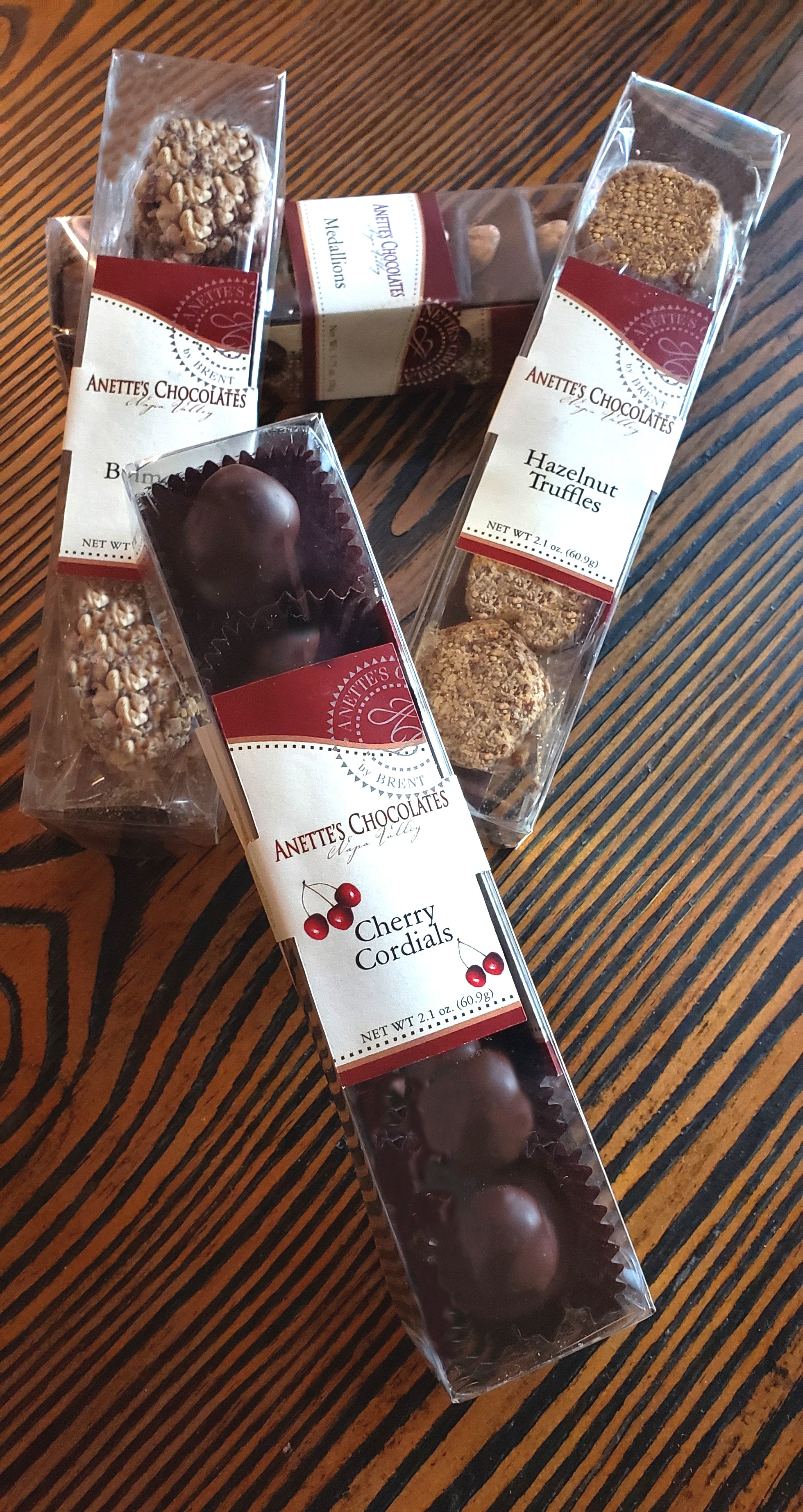 5pc Cello: Vanilla Cream Belmonts, Hazelnut Truffles, Italian