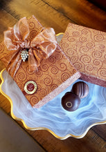 Load image into Gallery viewer, Swirls 7pc with Metal Charm
