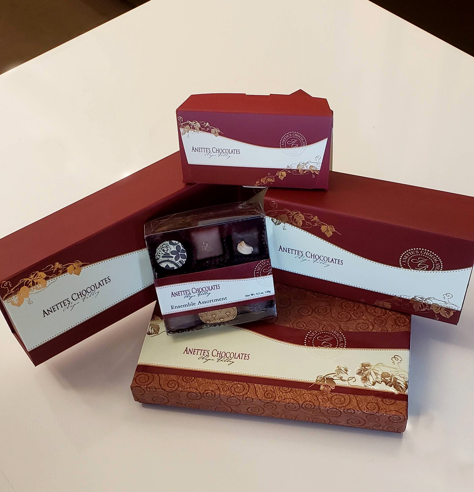 Dark Chocolate Ensemble – Anette's Chocolate Factory